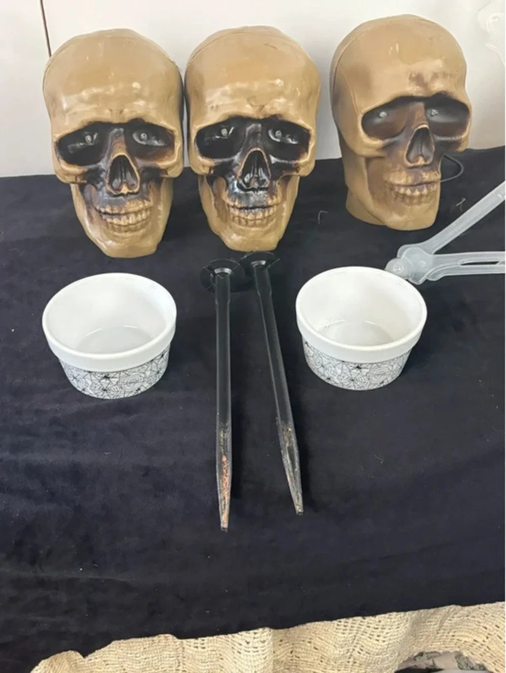 Halloween Skeleton Skull Décor Bundle Animated Heads Skeletons Spider Bowls